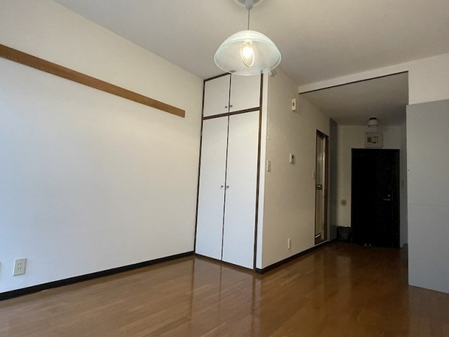 (居間)