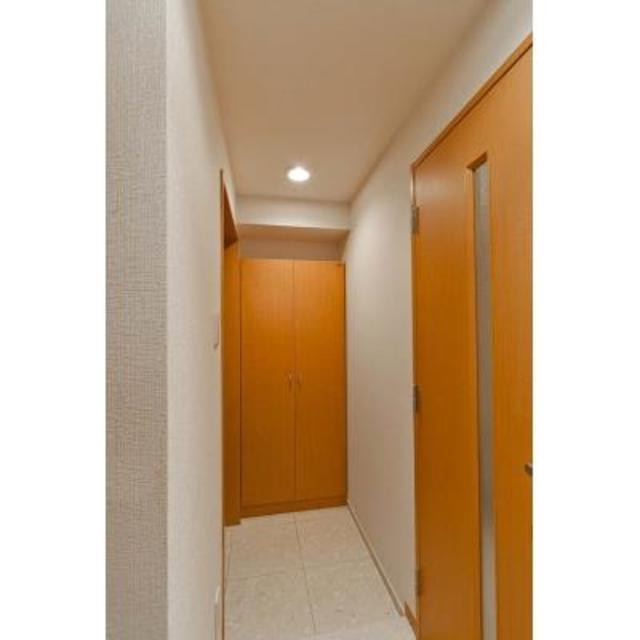 ※写真は同タイプ住戸です。(玄関)