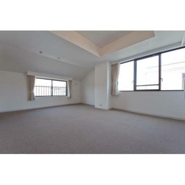 ※写真は同タイプ住戸です。(居間)