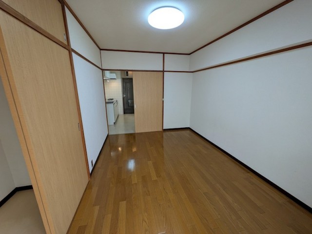(居間)