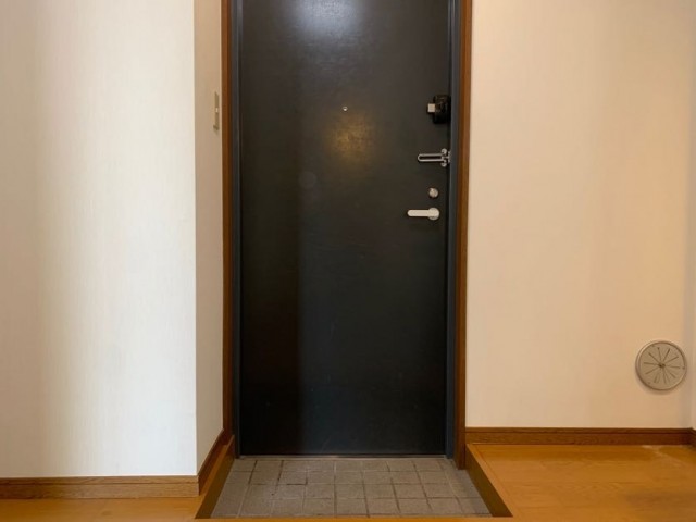 (玄関)