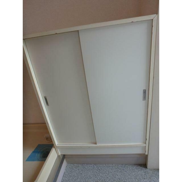 玄関横シューズボックス有り