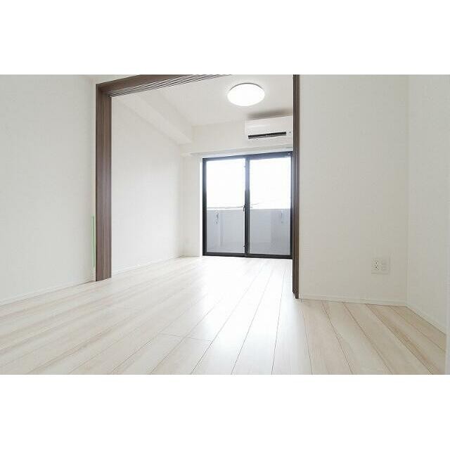 (居間)
