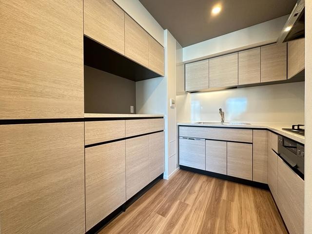※写真は同タイプ住戸です。(キッチン)