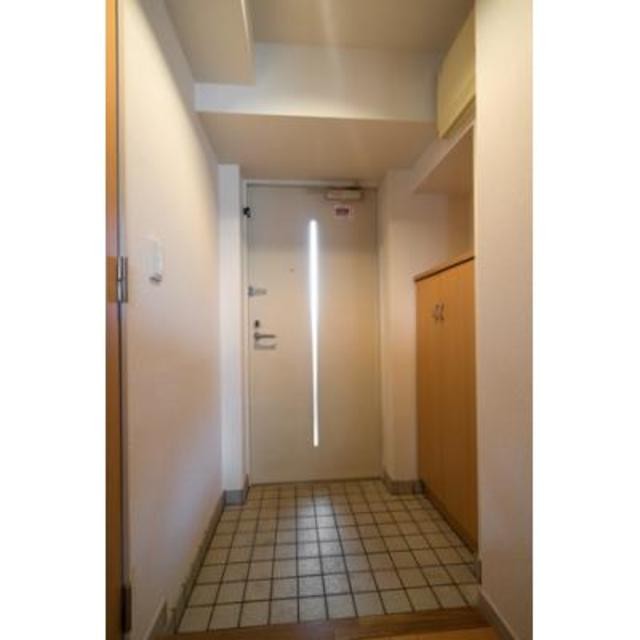 ※写真は同タイプ住戸です。(玄関)