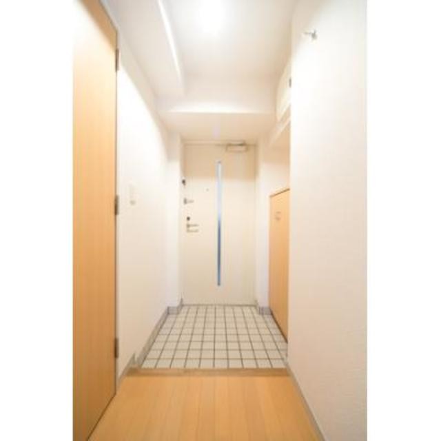 ※写真は同タイプ住戸です。(玄関)