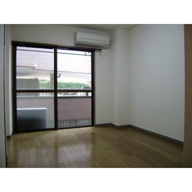 ※別部屋参考写真です。(居間)