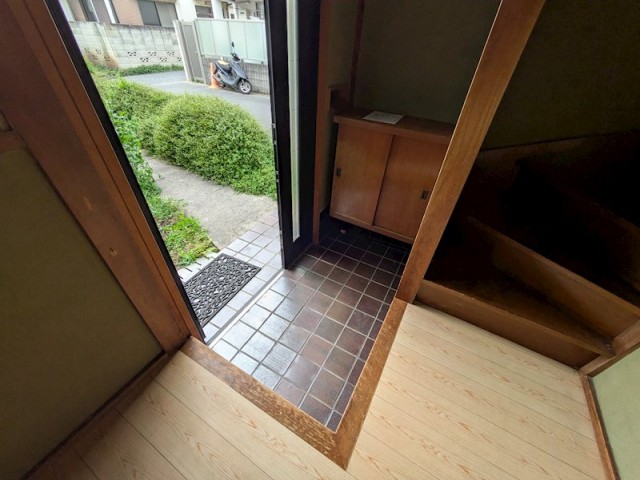 (玄関)