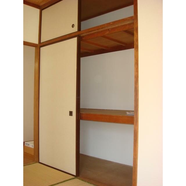 和室の天袋付き押入(内装)