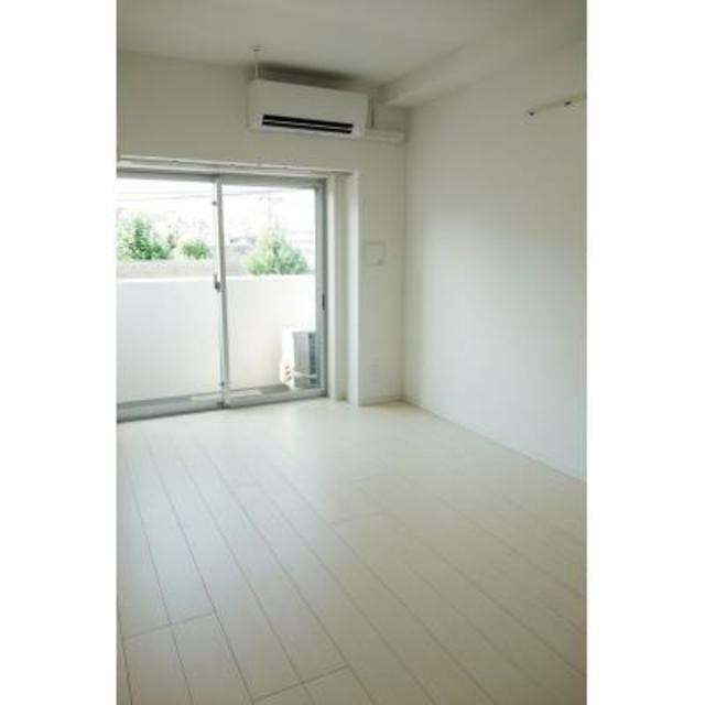 ※写真は同タイプ住戸です。(居間)