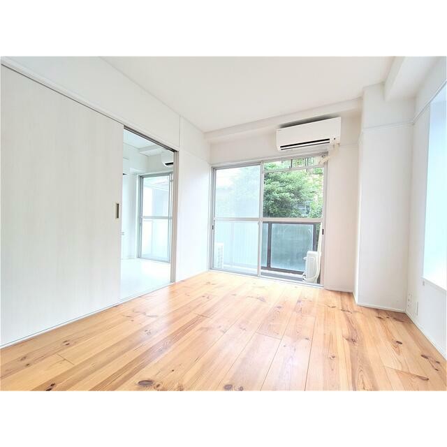 (居間)