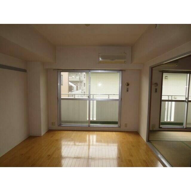同タイプ・別部屋画像(居間)