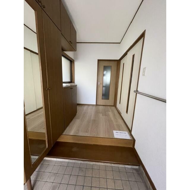 (玄関)