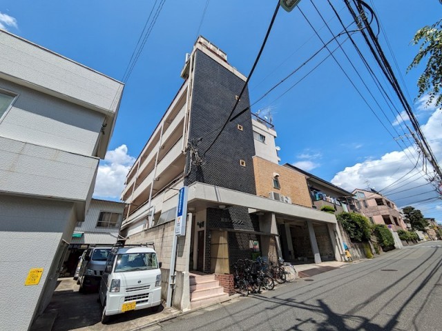 目黒区上目黒4丁目 【賃貸居住】アパート