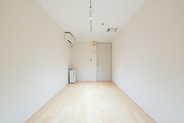 (居間)