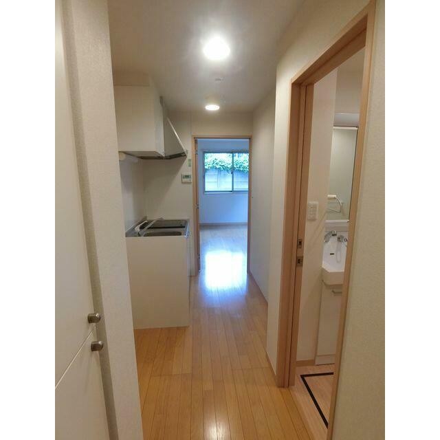 同タイプの別の参考写真となります。(玄関)