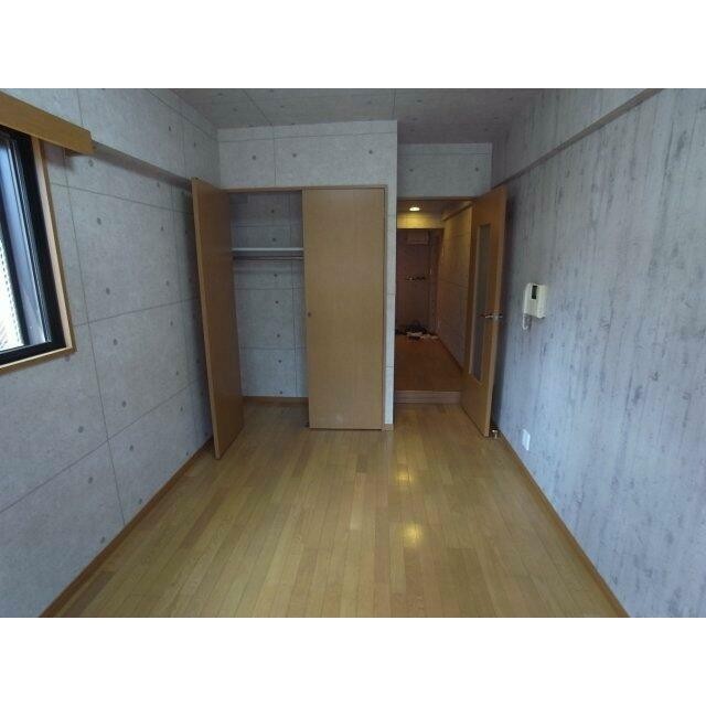 (居間)