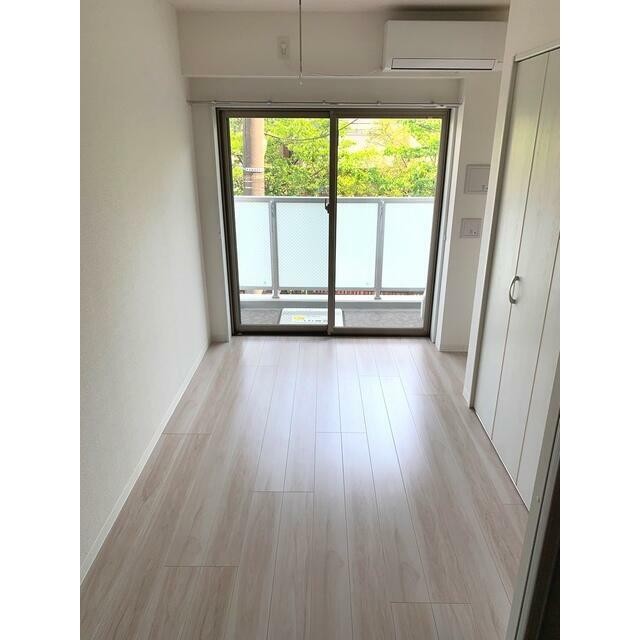 (居間)