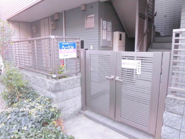 (玄関)