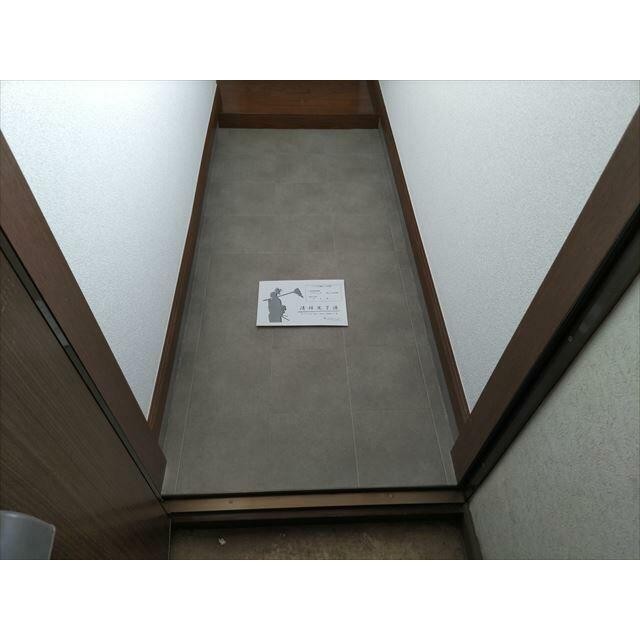 (玄関)
