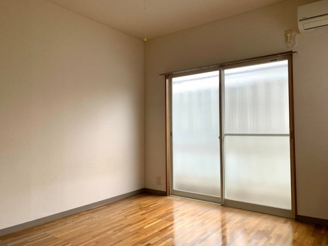 (居間)