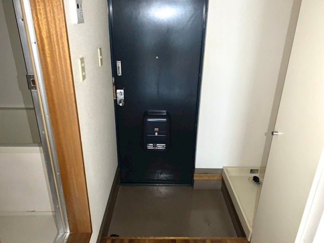 (玄関)