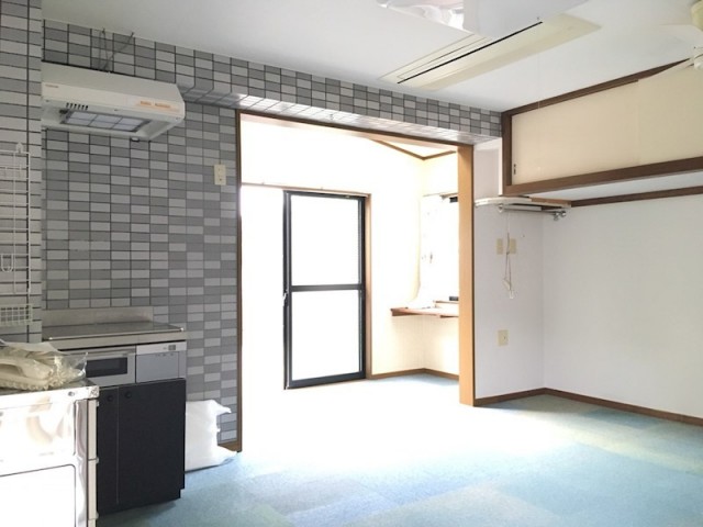 (居間)