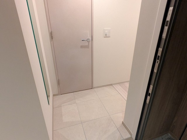 (玄関)