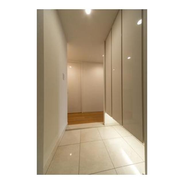 ※写真は同タイプ住戸です。(玄関)