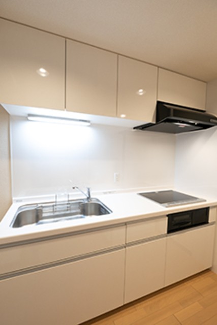 ※写真は同タイプ住戸です。(キッチン)