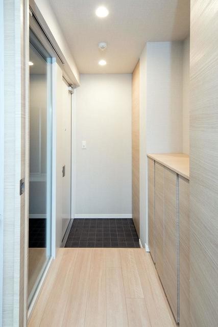 ※写真は同タイプ住戸です。(玄関)