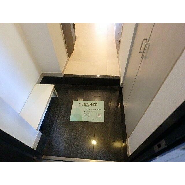 (玄関)