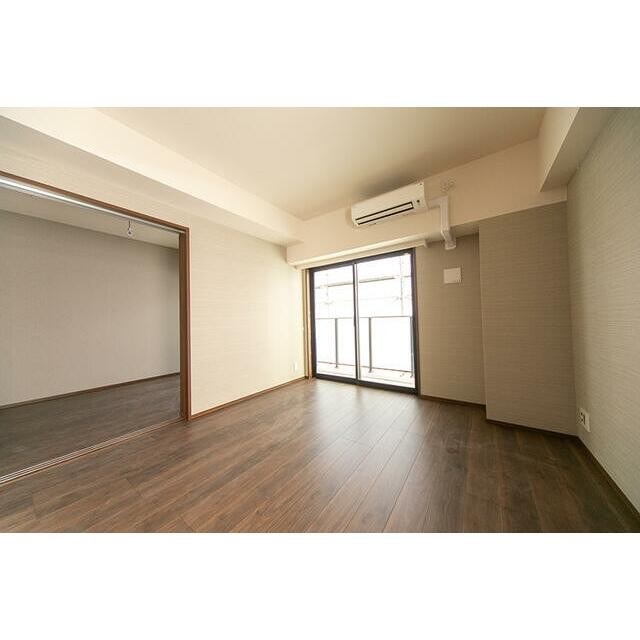 ※写真は同タイプ住戸です。(居間)