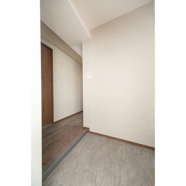※写真は同タイプ住戸です。(玄関)