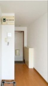 (玄関)