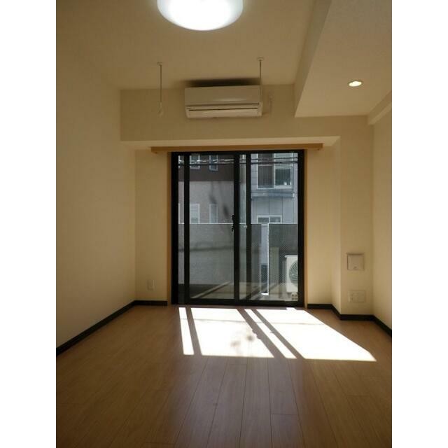 (居間)