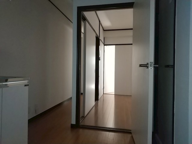 (玄関)