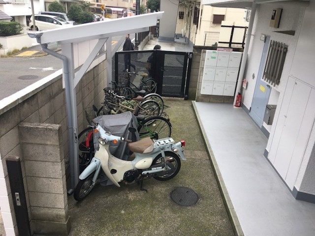 (玄関)