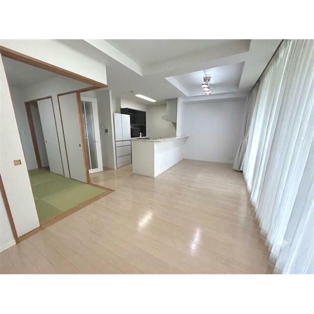 (居間)