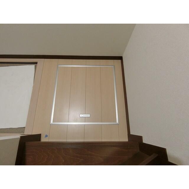 床下収納（玄関）(内装)