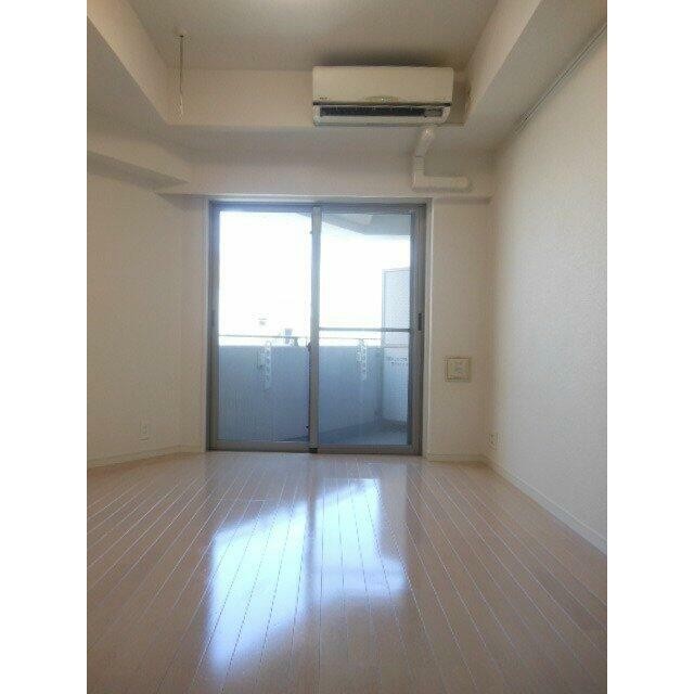 (居間)