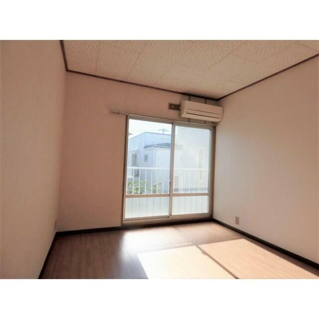 (居間)