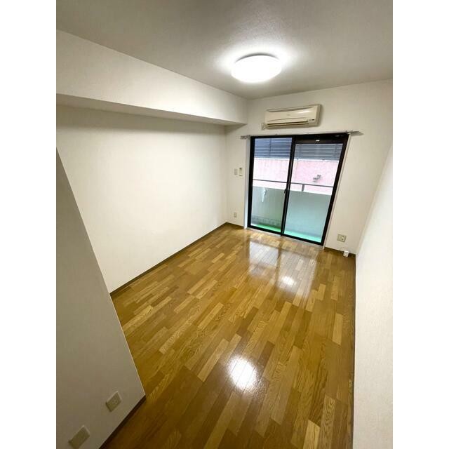 (居間)