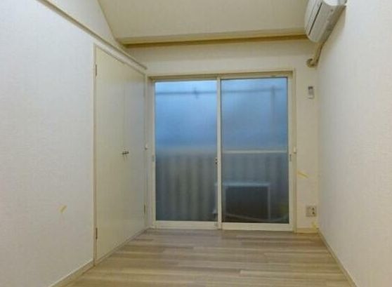 (居間)
