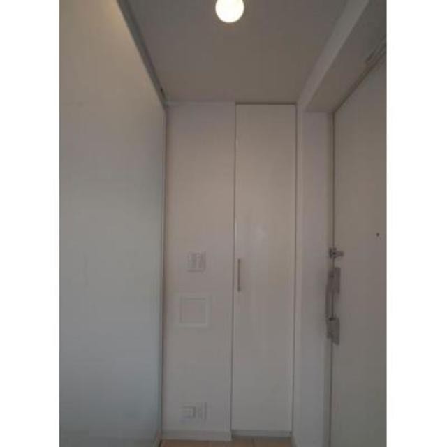 ※写真は同タイプ住戸です。(玄関)