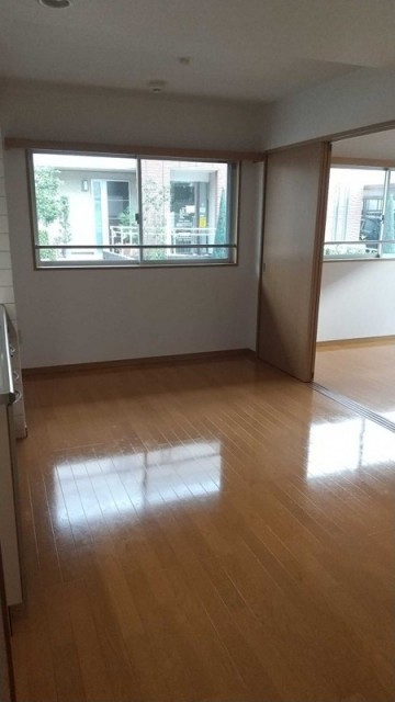 (居間)