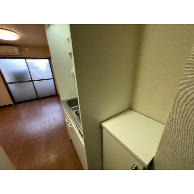 別号室になります(玄関)