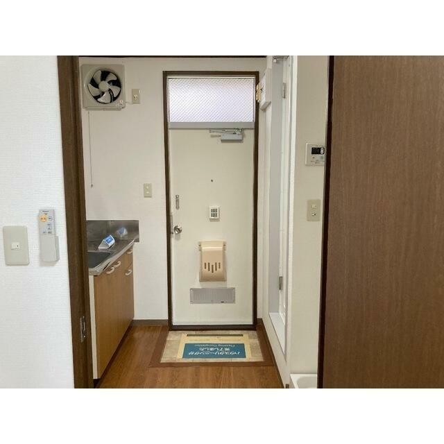 (玄関)