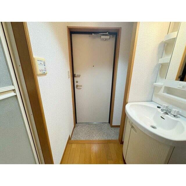 (玄関)