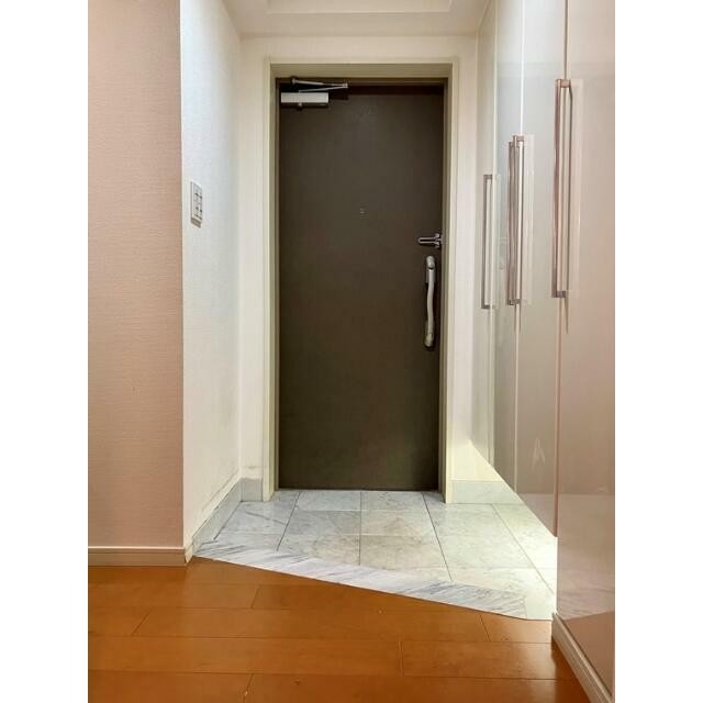 (玄関)